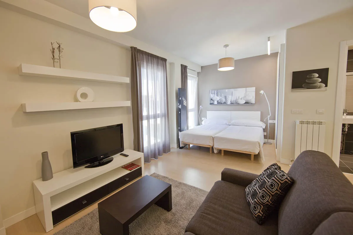 APARTHOTEL SALBURUA