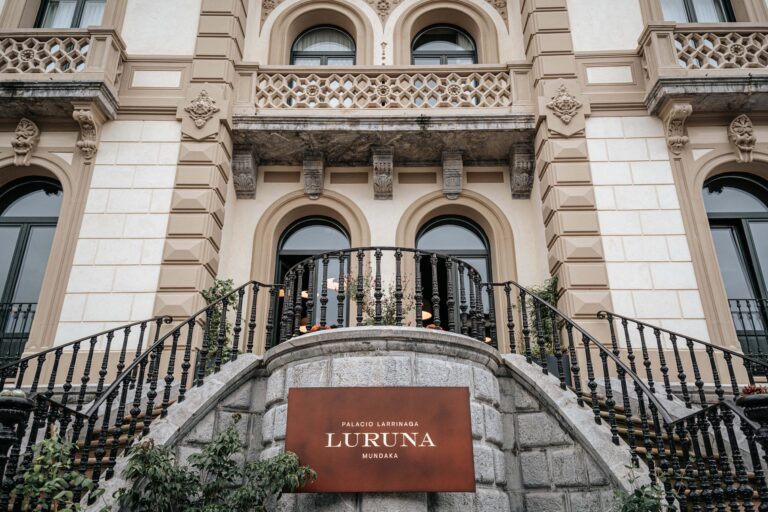 LURUNA PALACIO LARRINAGA