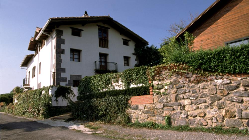 UGALDE BARRI