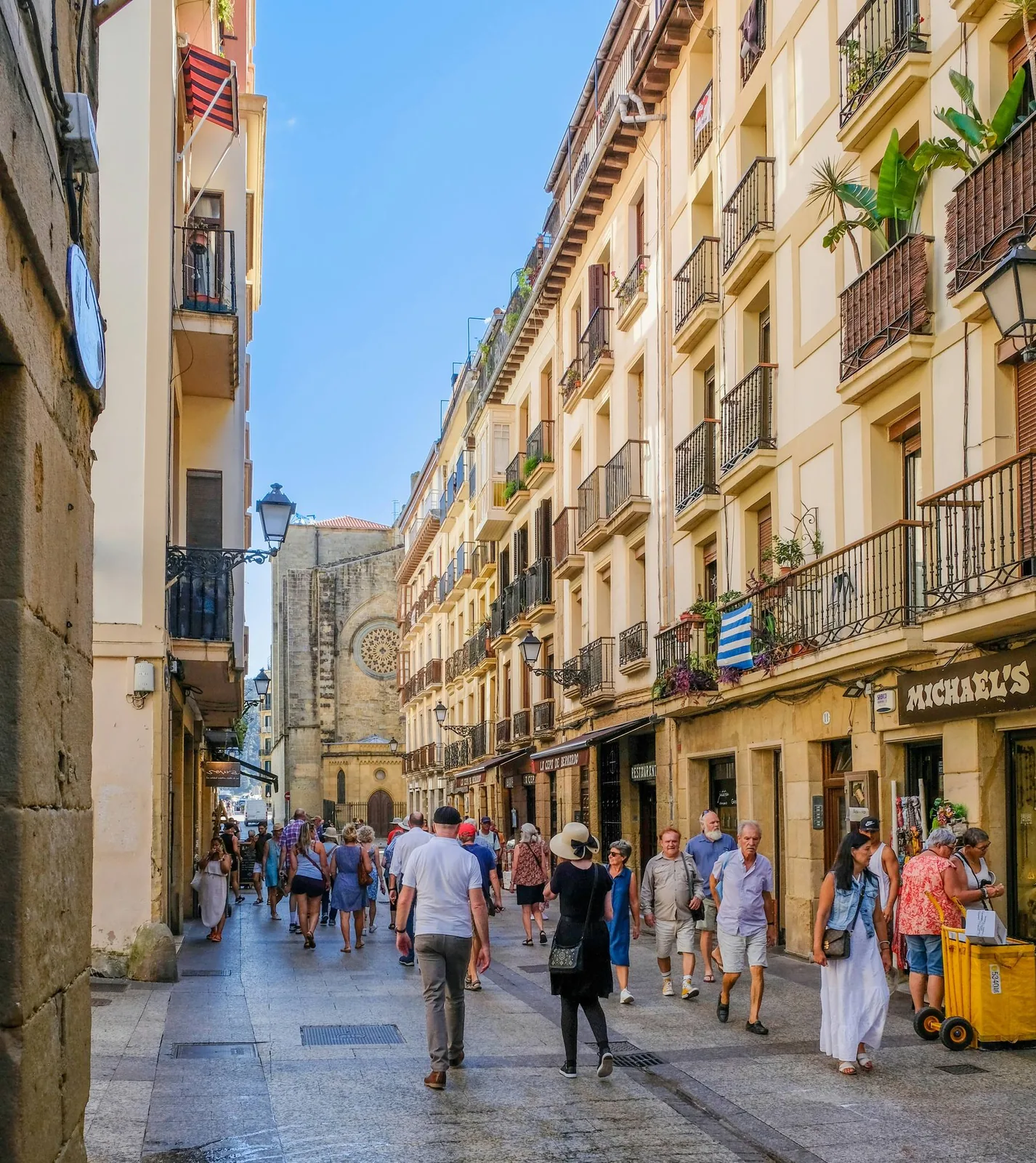 DOWNTOWN RIVER en Donostia / San Sebastián — exterior (11 de 14)