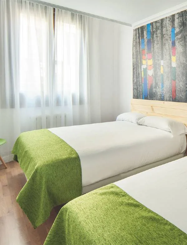 CASUAL SERANTES en Bilbao — habitacion (3 de 15)