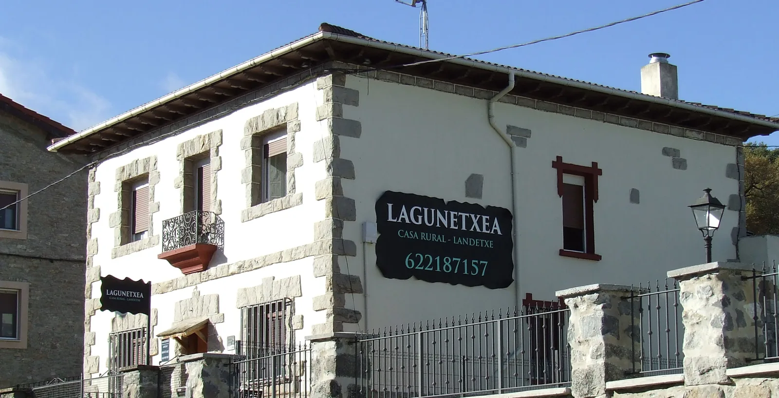 LAGUN ETXEA