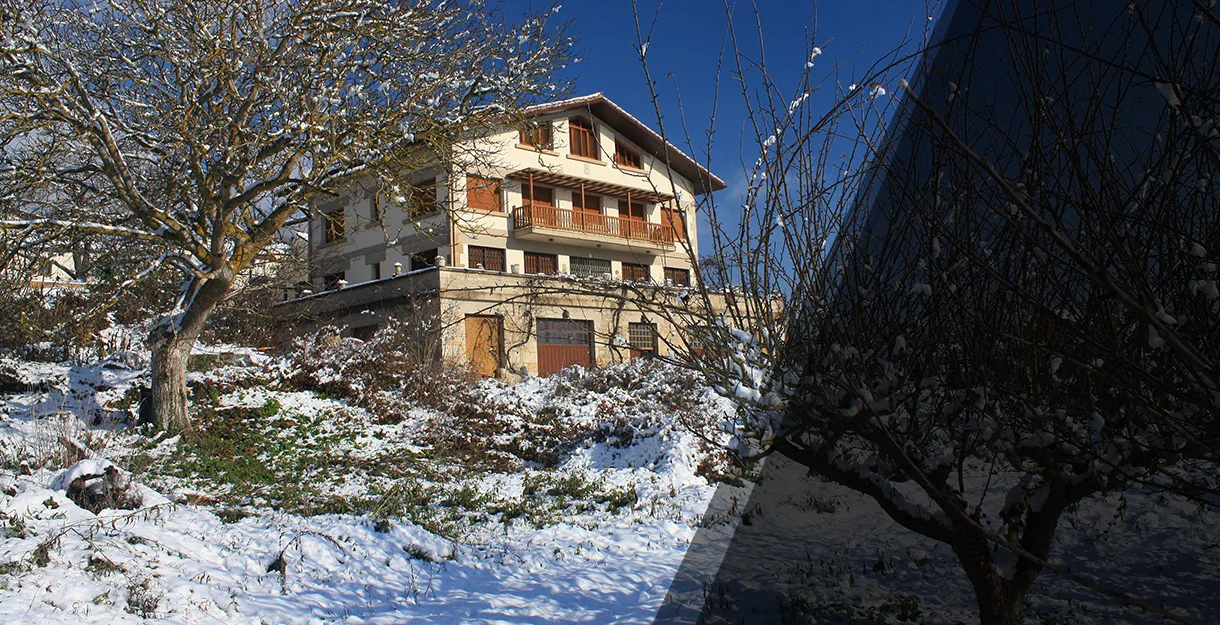ELAI ETXEA BIRDING HOUSE