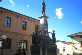 Monumento a José María Martínez de las Rivas