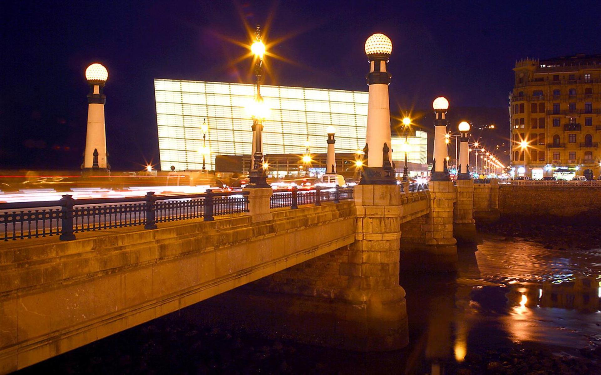 Puente de la Zurriola