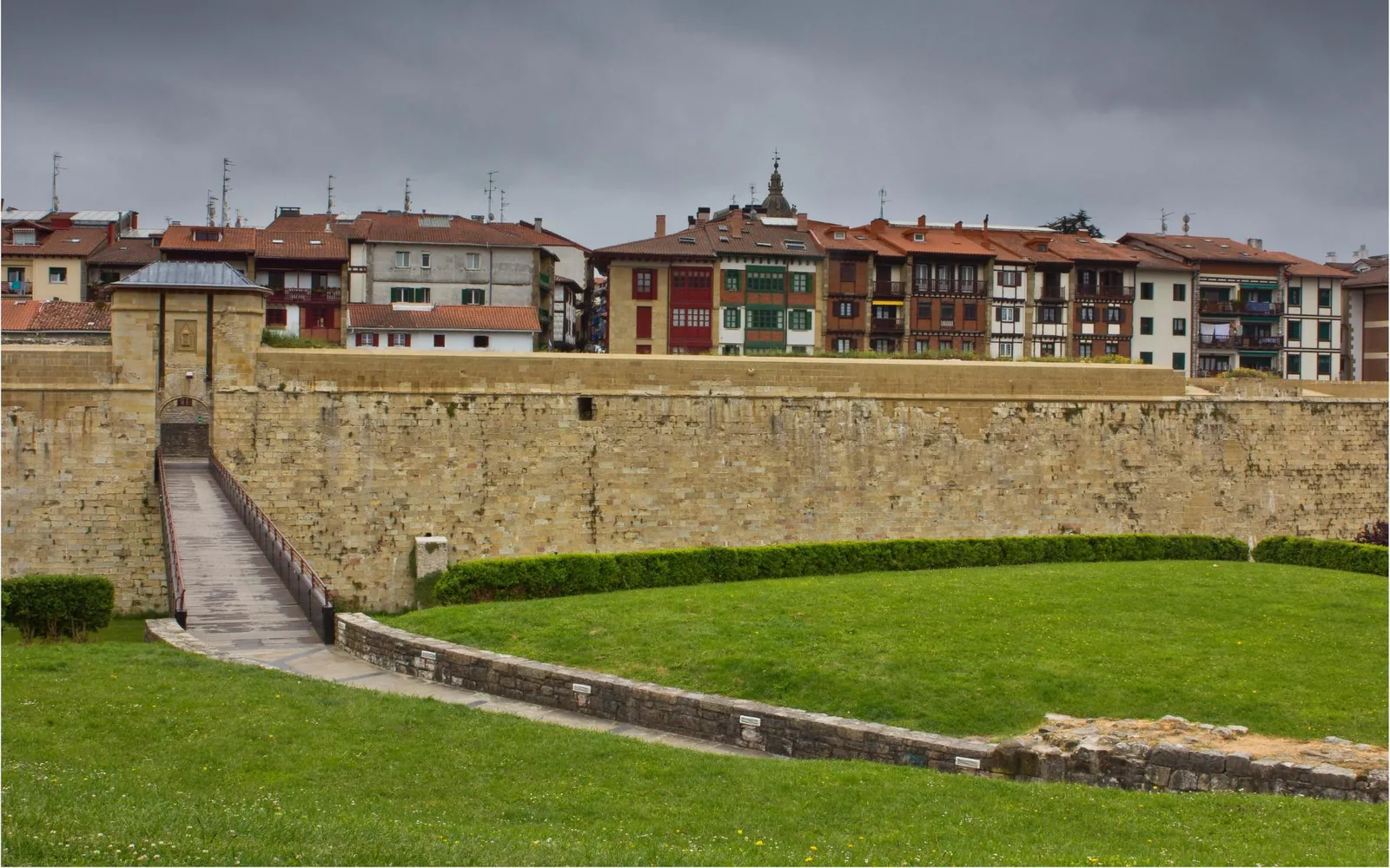 Muralla de Hondarribia