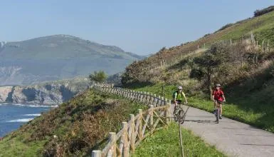 Vía Verde de Montes de Hierro-Itsaslur en bicicleta en Artzentales — oficial