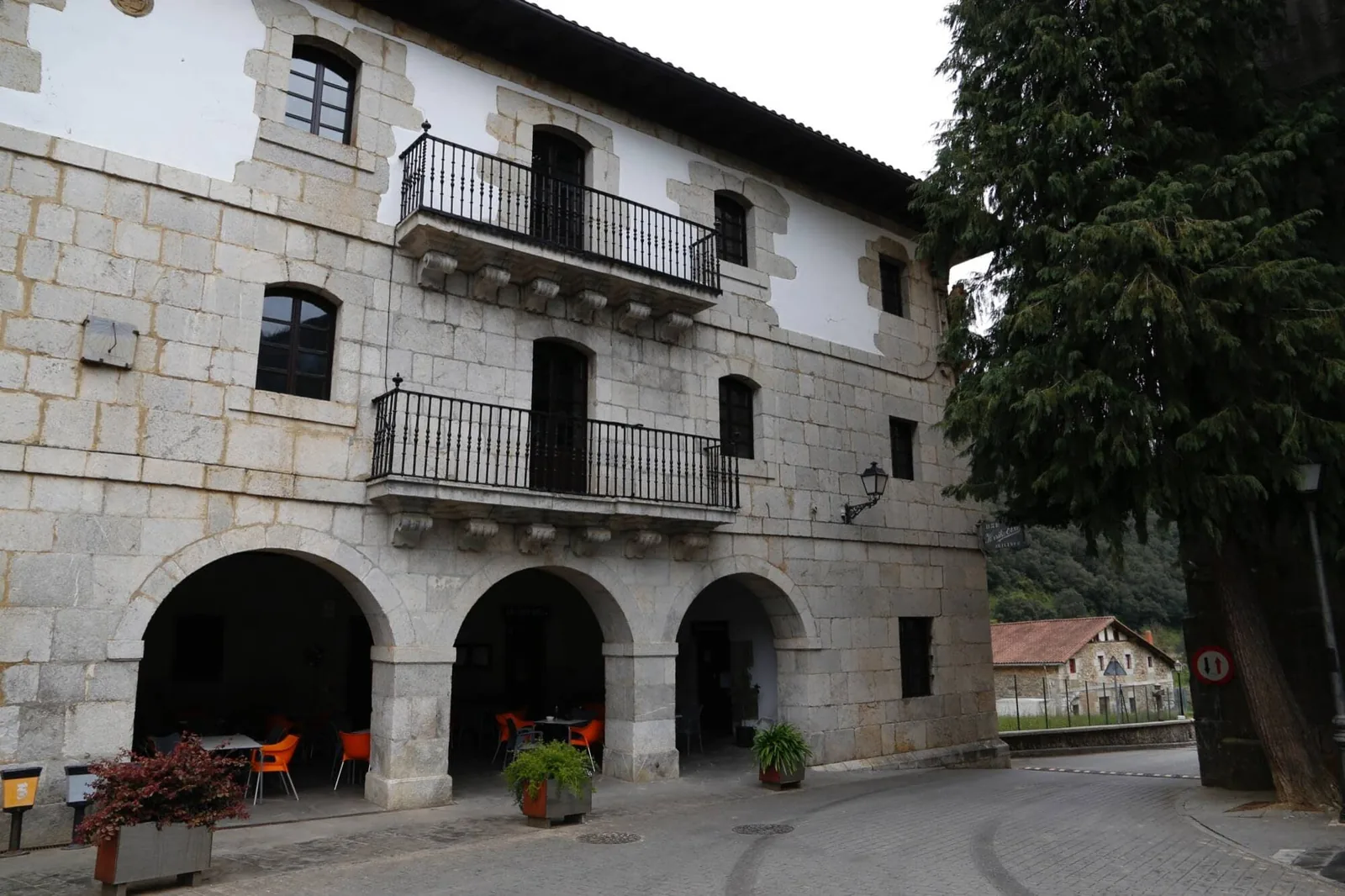 Albizturgo Ostatua