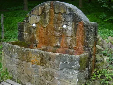 Fuente de Aztiria