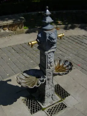 Fuente de la Plaza de Zegama